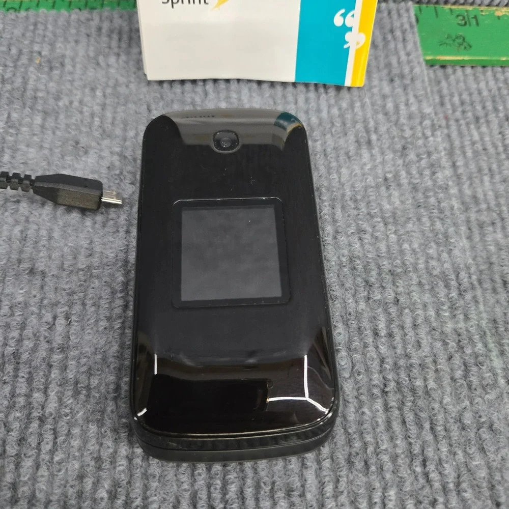 Alcatel OneTouch Retro Sprint Flip Phone